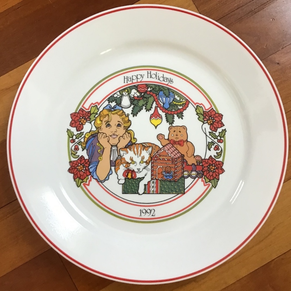 Corelle Vintage 1992 Christmas Plate Limited Edition Corning Glass